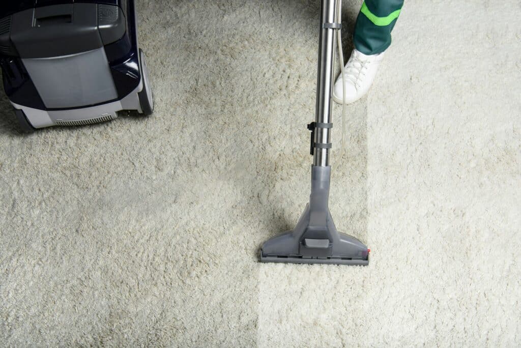 Voor en na van professionele tapijtreiniging op tapijt - Tapijt reiniging | Asenso Schoonmaakdiensten